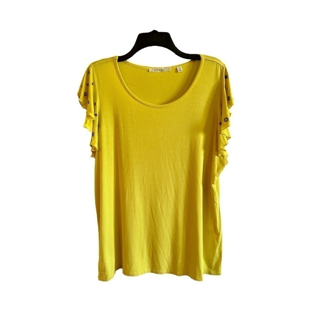 CYRUS, BRIGHT YELLOW TEE SHIRT WITH STUDDED, FLUTTER SLEEVES. SIZE XL